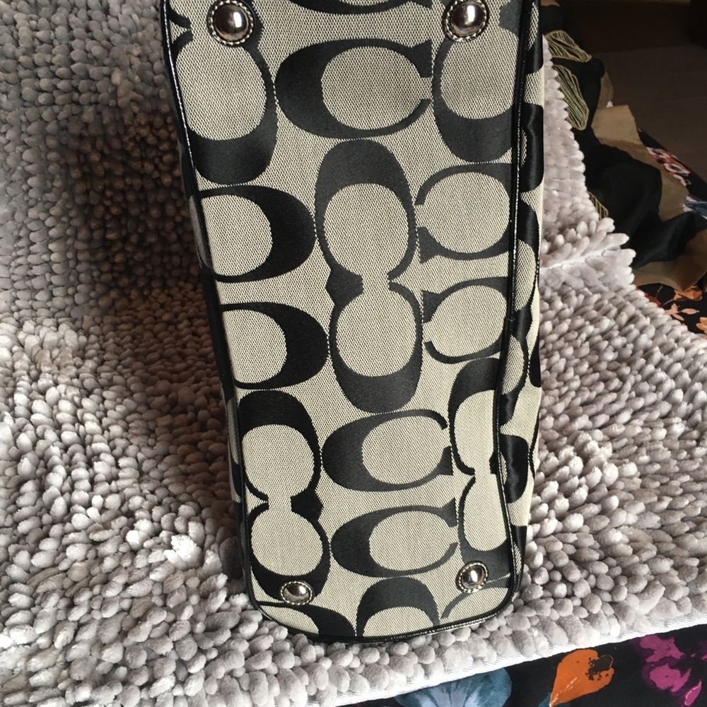 👜👛🐎Coach kisslock🖤🤍🩶 - Picture 2 of 8